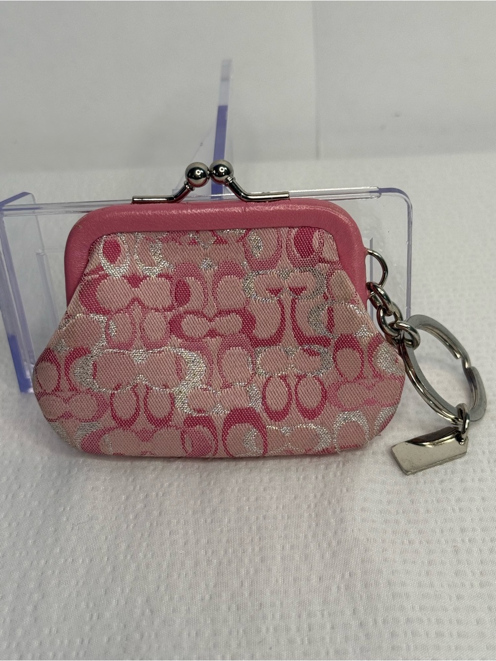 Coach Vintage Optic Pink Signature Kiss-Lock Coin Purse with Key Ring - Picture 3 of 10